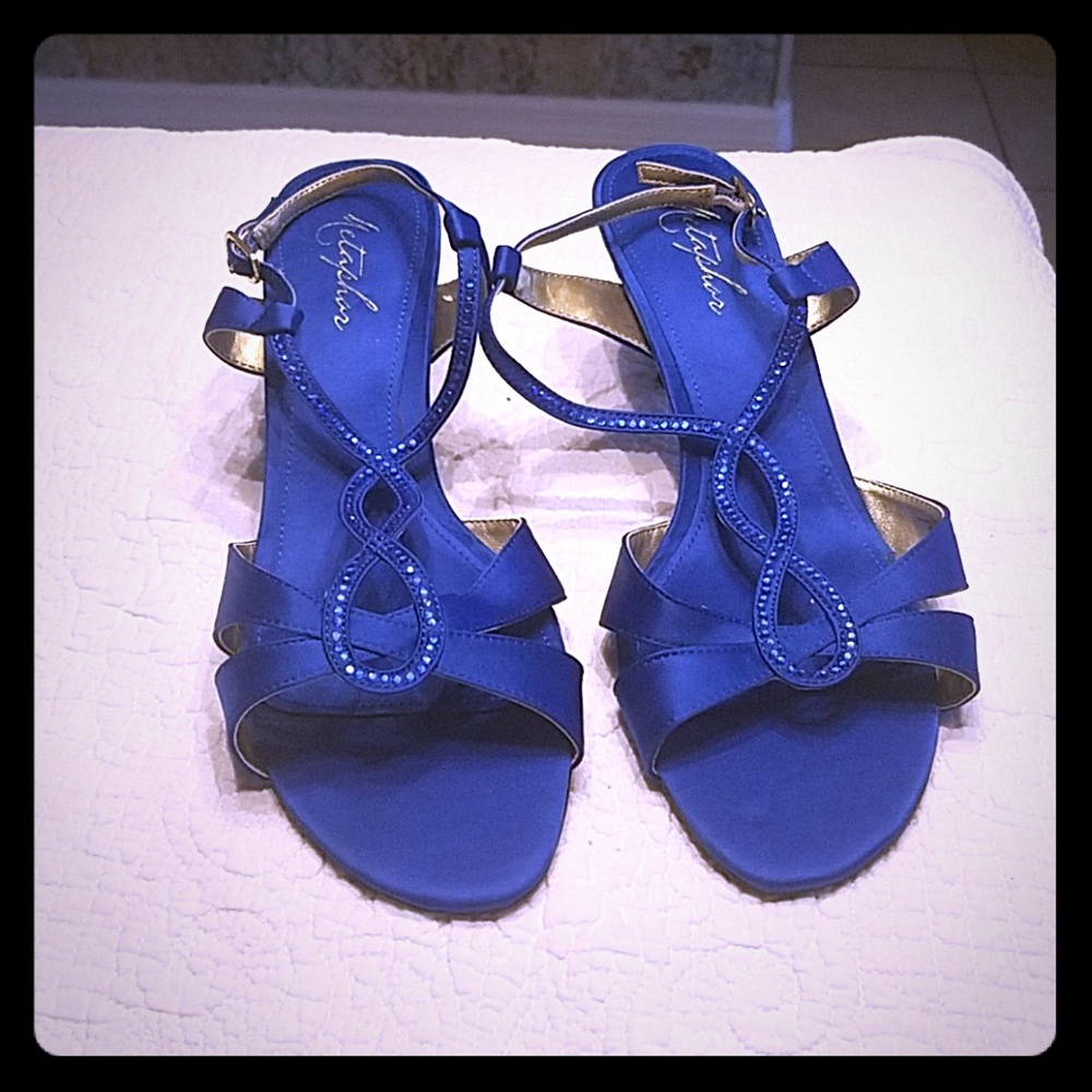 Cobalt blue strappy formal kitten heels size 10